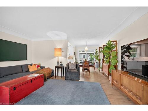 233 Townsend Avenue, Burlington, ON - Indoor