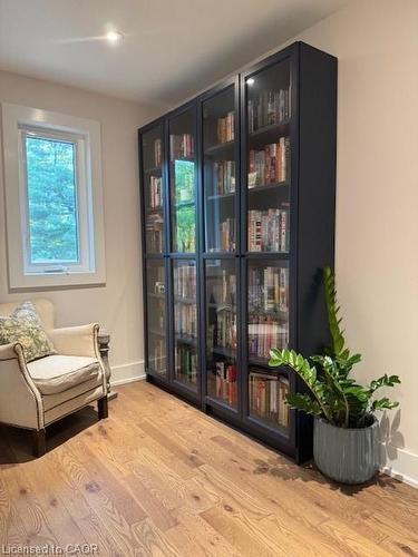 233 Townsend Avenue, Burlington, ON - Indoor