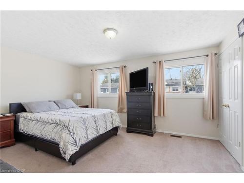 116-185 Denistoun Street, Welland, ON - Indoor Photo Showing Bedroom