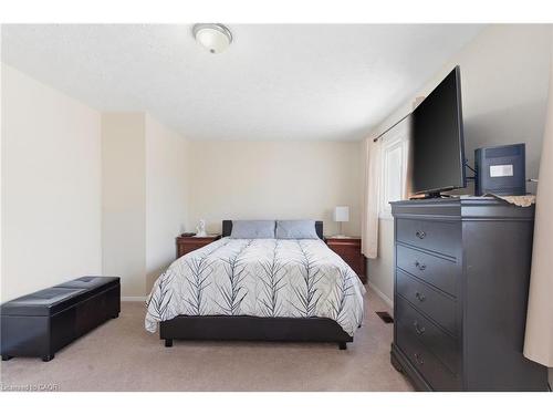 116-185 Denistoun Street, Welland, ON - Indoor Photo Showing Bedroom