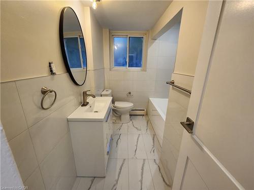 2-2 Normandy Drive, Guelph, ON - Indoor Photo Showing Bathroom