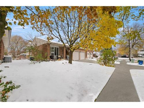 50 Old Forest Crescent, Kitchener, ON - Outdoor
