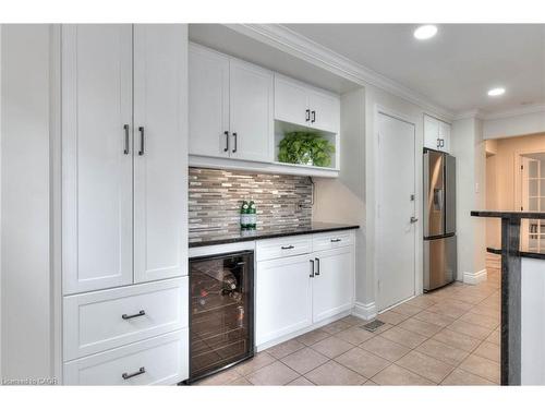 50 Old Forest Crescent, Kitchener, ON - Indoor Photo Showing Kitchen