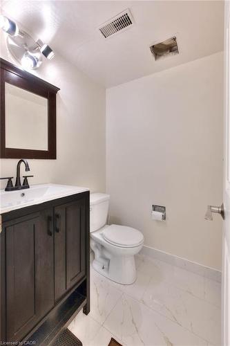 50 Old Forest Crescent, Kitchener, ON - Indoor Photo Showing Bathroom