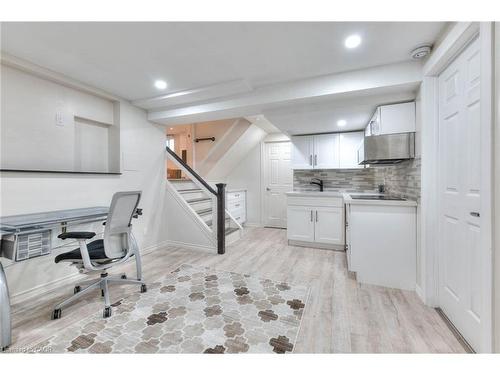 50 Old Forest Crescent, Kitchener, ON - Indoor