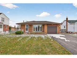 90 Pottruff Road N Hamilton, ON L8H 2M1