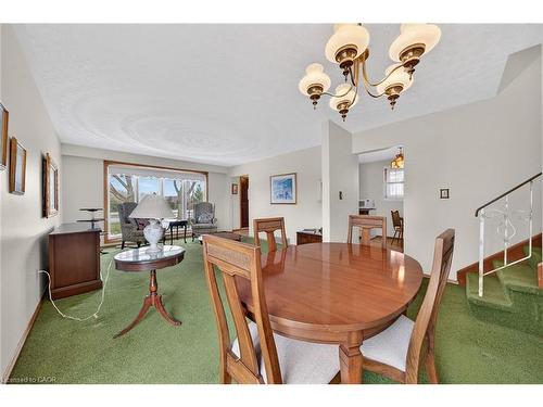 90 Pottruff Road N, Hamilton, ON - Indoor Photo Showing Dining Room