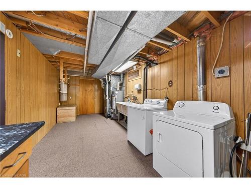90 Pottruff Road N, Hamilton, ON - Indoor Photo Showing Laundry Room