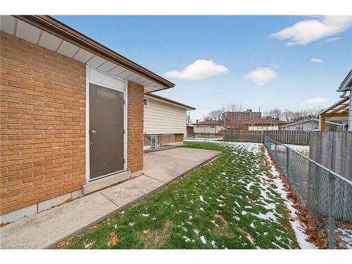 90 Pottruff Road N, Hamilton, ON - Outdoor With Exterior