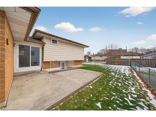 90 Pottruff Road N, Hamilton, ON - Outdoor With Exterior