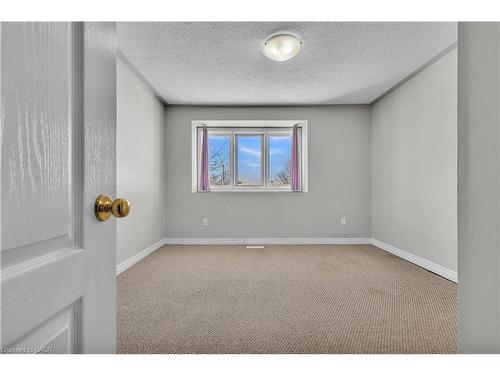 23 Stonecairn Drive, Cambridge, ON - Indoor Photo Showing Other Room