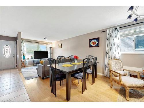39 Marilyn Court, Hamilton, ON - Indoor Photo Showing Dining Room