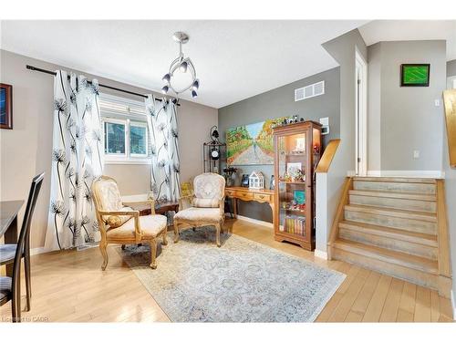 39 Marilyn Court, Hamilton, ON - Indoor