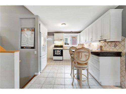 39 Marilyn Court, Hamilton, ON - Indoor Photo Showing Other Room