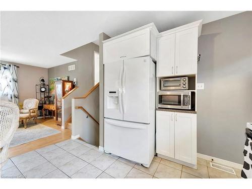 39 Marilyn Court, Hamilton, ON - Indoor