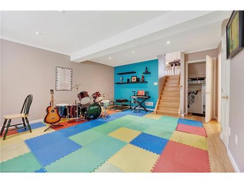 39 Marilyn Court, Hamilton, ON - Indoor