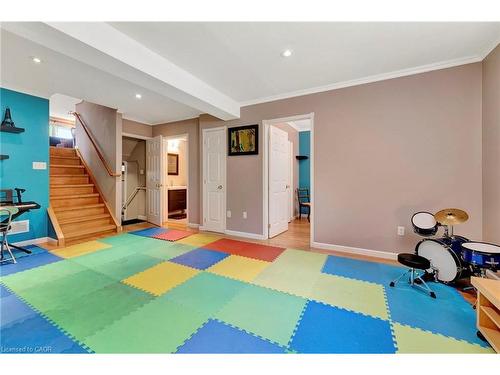 39 Marilyn Court, Hamilton, ON - Indoor Photo Showing Other Room