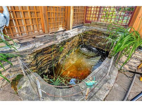 39 Marilyn Court, Hamilton, ON - Outdoor