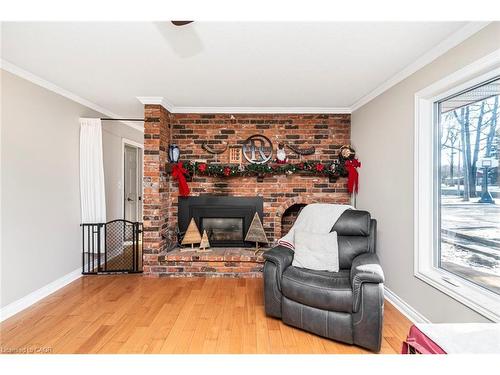 7087 Rainham Road, Dunnville, ON - Indoor Photo Showing Living Room With Fireplace