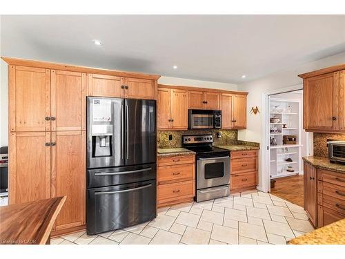7087 Rainham Road, Dunnville, ON - Indoor Photo Showing Kitchen