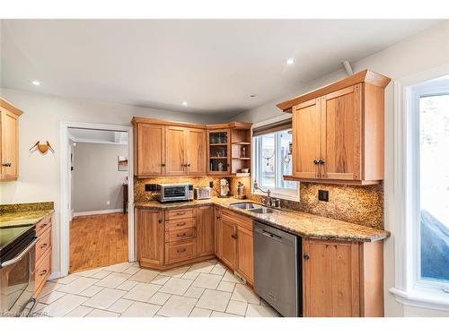 7087 Rainham Road, Dunnville, ON - Indoor Photo Showing Kitchen With Double Sink
