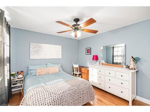 7087 Rainham Road, Dunnville, ON - Indoor Photo Showing Bedroom