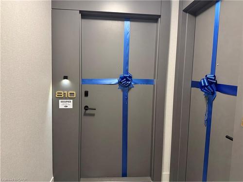 810-2088 James Street, Burlington, ON - Indoor Photo Showing Other Room