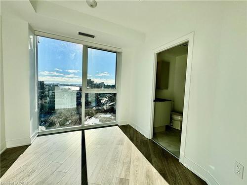 810-2088 James Street, Burlington, ON - Indoor