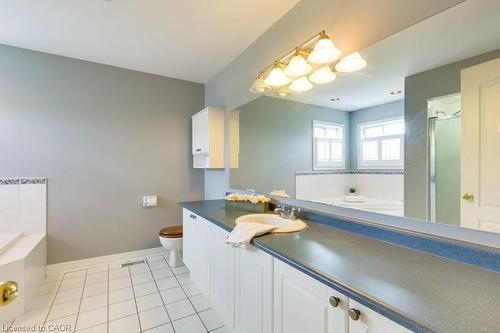 5191 Blue Spruce Avenue, Burlington, ON - Indoor Photo Showing Bathroom