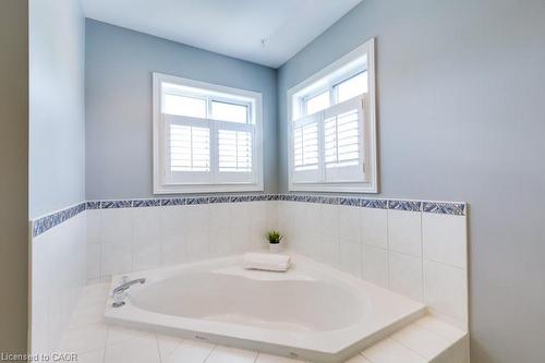 5191 Blue Spruce Avenue, Burlington, ON - Indoor Photo Showing Bathroom