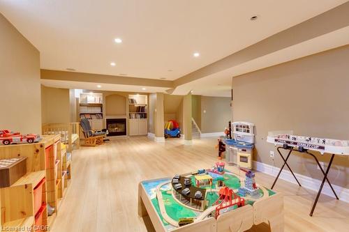 5191 Blue Spruce Avenue, Burlington, ON - Indoor Photo Showing Other Room