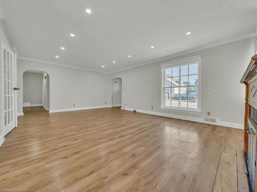 860 Vine Street, Cambridge, ON - Indoor With Fireplace