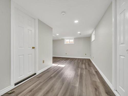 860 Vine Street, Cambridge, ON - Indoor