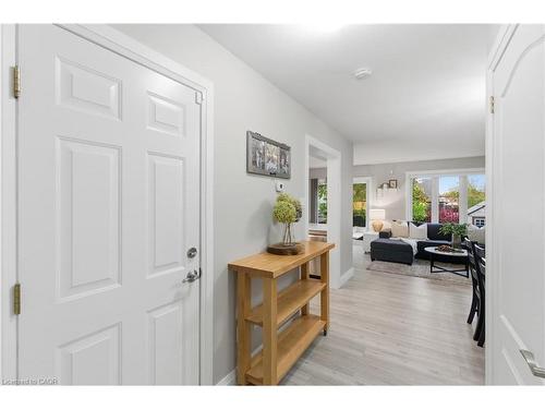 4399 Christopher Court, Lincoln, ON - Indoor Photo Showing Other Room