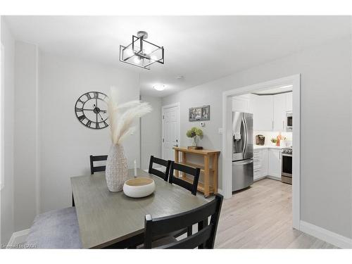 4399 Christopher Court, Lincoln, ON - Indoor Photo Showing Dining Room