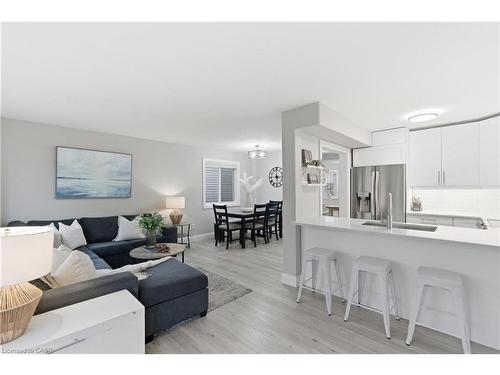 4399 Christopher Court, Lincoln, ON - Indoor