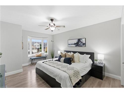4399 Christopher Court, Lincoln, ON - Indoor Photo Showing Bedroom