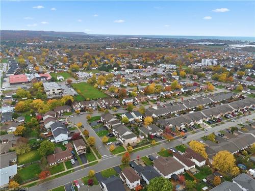 4399 Christopher Court, Lincoln, ON - Outdoor With View