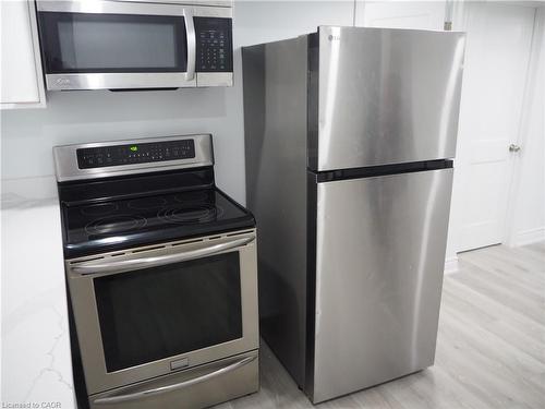 Basement-8 Knowles Street, Hamilton, ON - Indoor Photo Showing Kitchen
