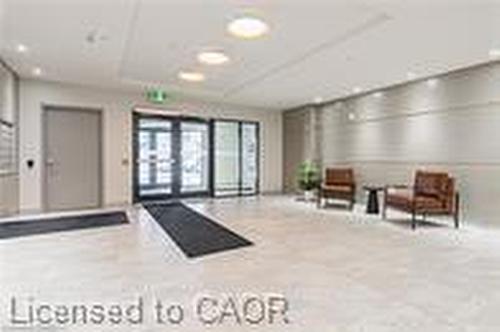 T6-1101 Lackner Boulevard, Kitchener, ON - Indoor Photo Showing Other Room