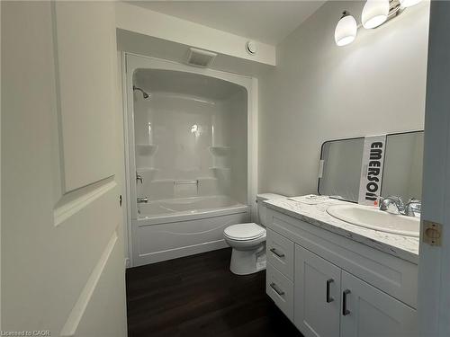 E-243 Grove Street, Simcoe, ON - Indoor Photo Showing Bathroom