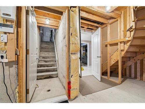 2428 Salcome Drive, Oakville, ON - Indoor Photo Showing Basement