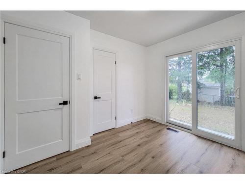 53 Winchester Boulevard, Hamilton, ON - Indoor Photo Showing Other Room