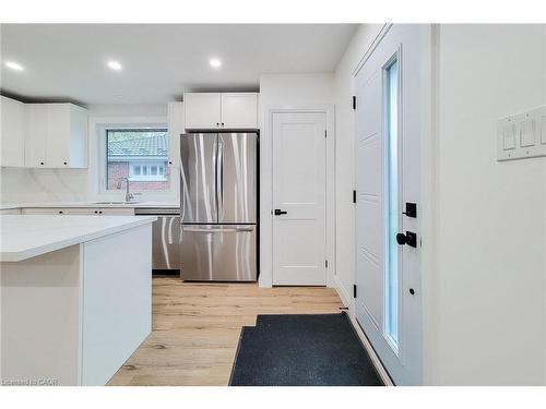53 Winchester Boulevard, Hamilton, ON - Indoor Photo Showing Kitchen