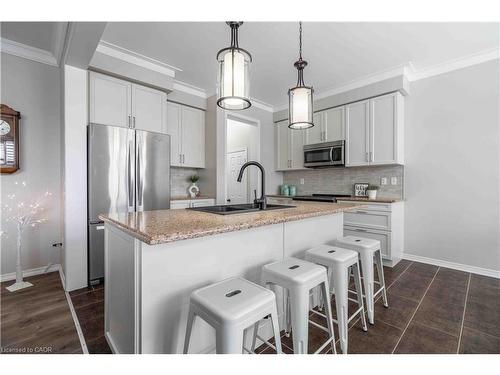 115 Larry Crescent, Caledonia, ON - Indoor Photo Showing Kitchen With Upgraded Kitchen