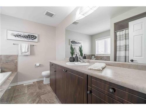 115 Larry Crescent, Caledonia, ON - Indoor Photo Showing Bathroom
