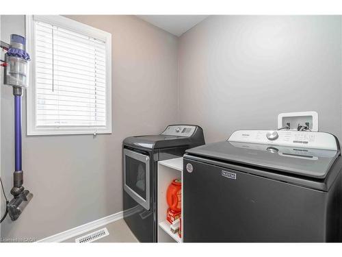 115 Larry Crescent, Caledonia, ON - Indoor Photo Showing Laundry Room