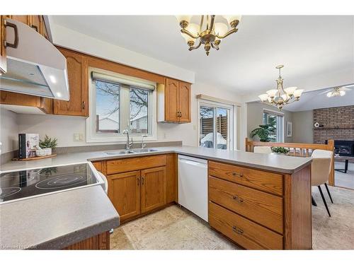 43 Brady Lane, Guelph, ON - Indoor Photo Showing Kitchen With Double Sink