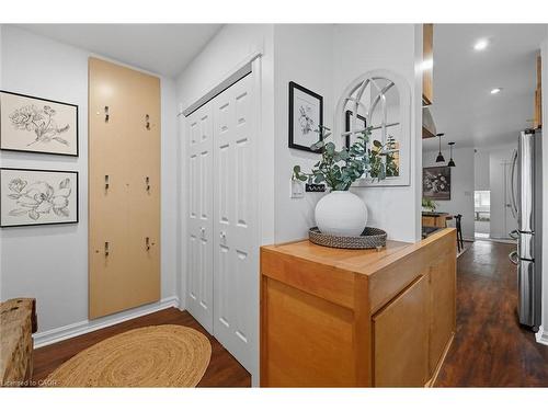 1348 Augustine Drive, Burlington, ON - Indoor Photo Showing Other Room