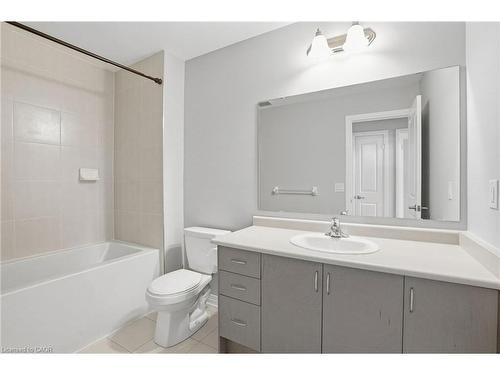 4201 Cherry Heights Boulevard, Beamsville, ON - Indoor Photo Showing Bathroom